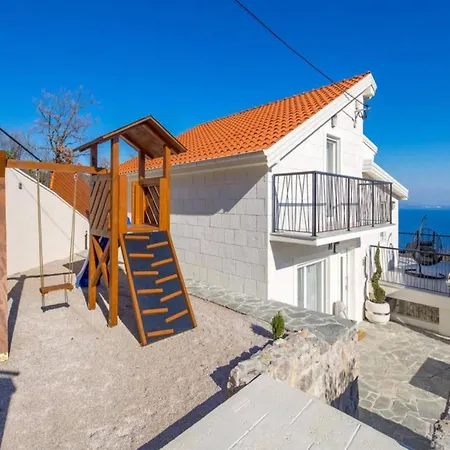 Villa Stunning With Panoramic View