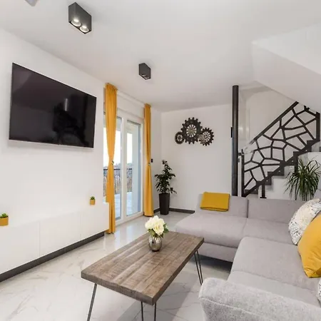 Stunning With Panoramic View فيلة أوباتيا