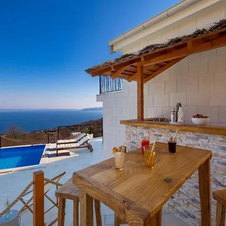 Villa Stunning With Panoramic View