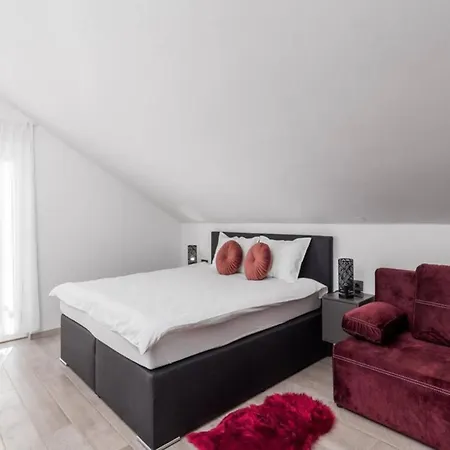 Stunning With Panoramic View Vila *