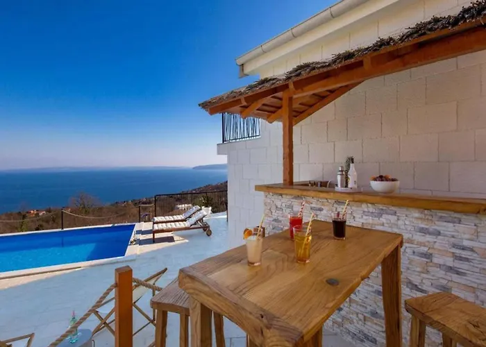 Villa Stunning With Panoramic View