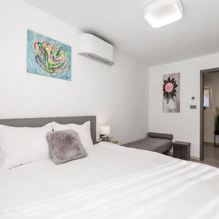 Stunning With Panoramic View * 오파티아