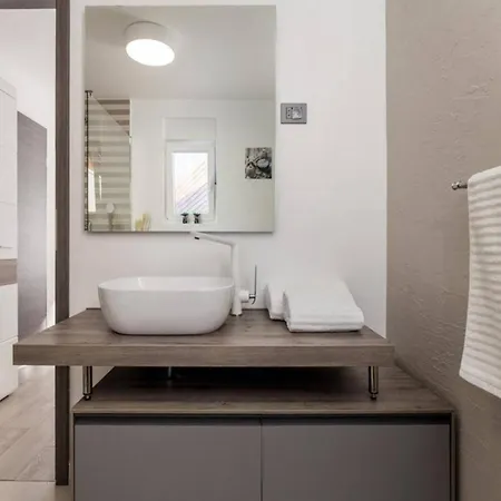 Stunning With Panoramic View *