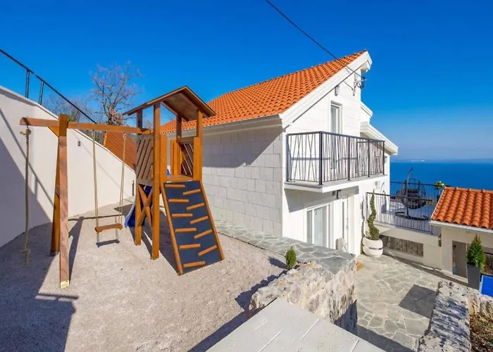 Vila Stunning With Panoramic View