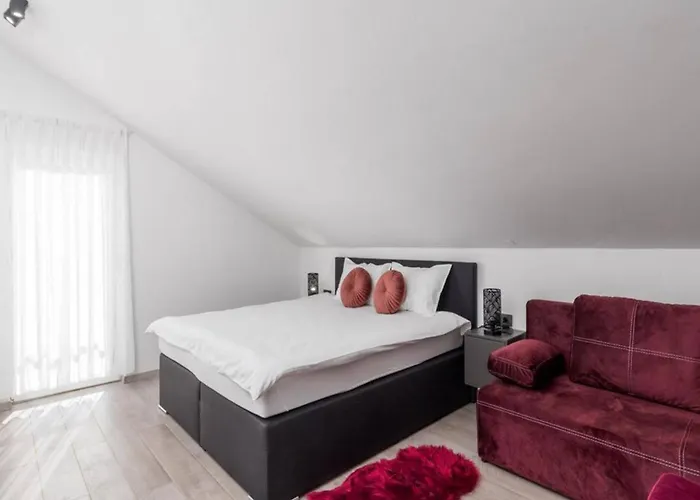 Stunning With Panoramic View Vila *