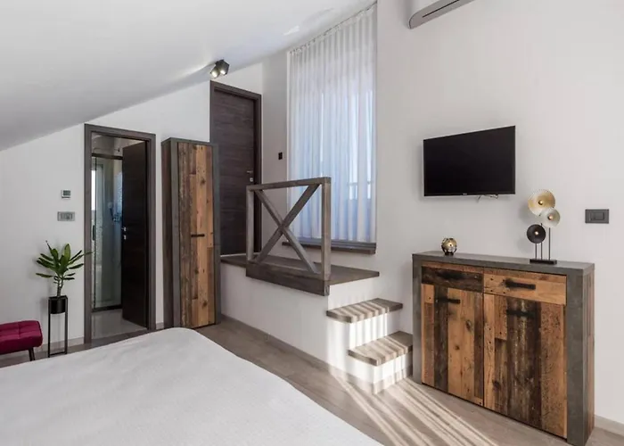 Stunning With Panoramic View Vila Opatija